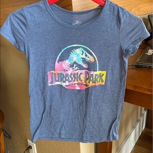 Size Xs Jurassic world tee. no damage.